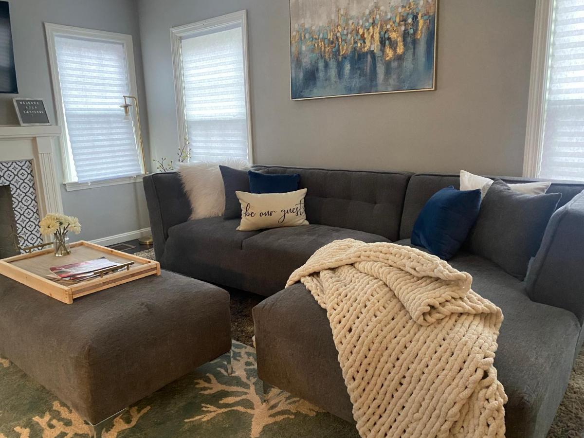 Cozy, 1St Floor Apartment 2Bdrms Plus Semi Private Room With Futon Pets With Fee Family Friendly Close To Everything Cleveland Exterior foto
